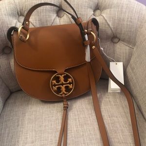 Tory Burch Miller Metal Saddlebag in Aged Camello